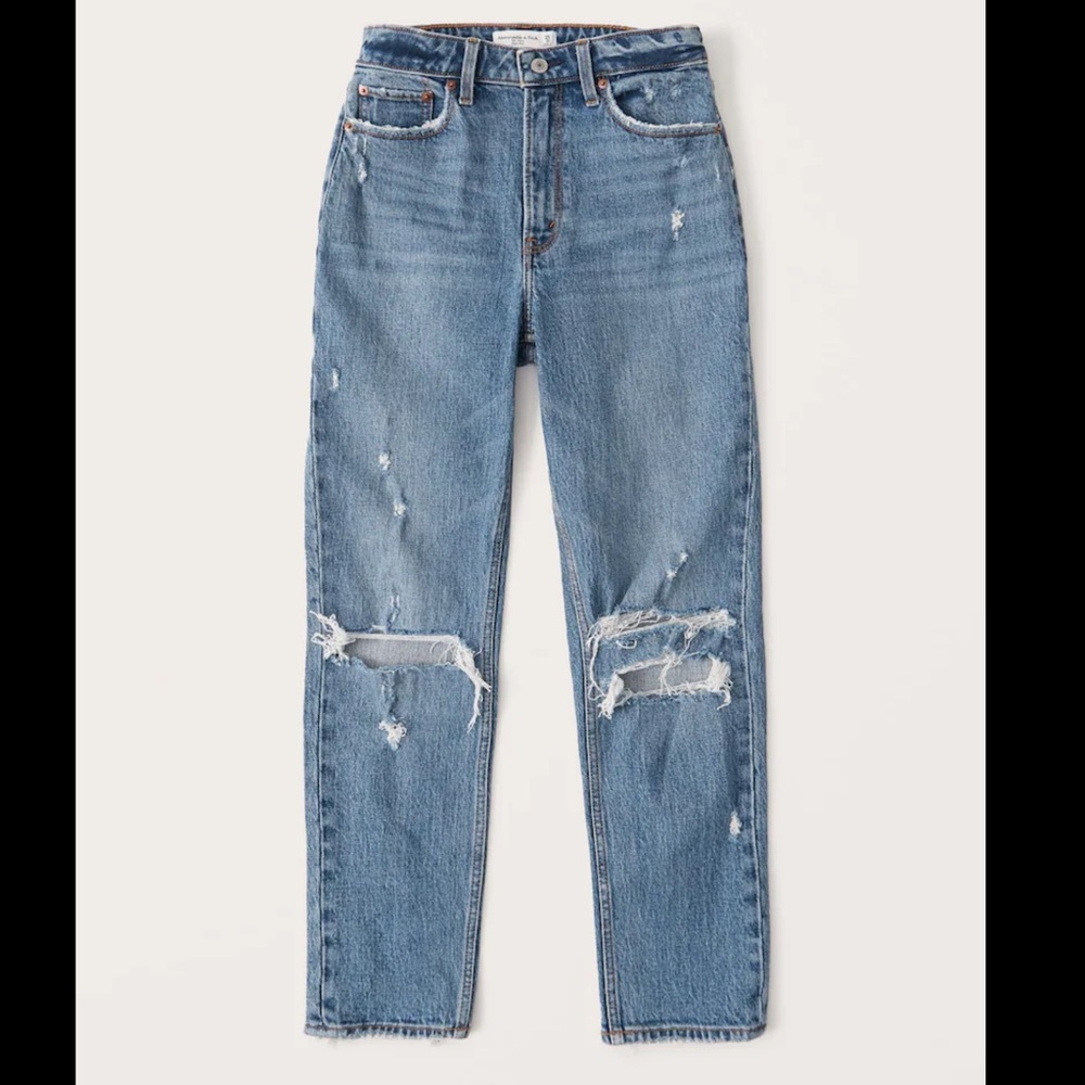 Abercrombie Curve Love High Rise Mom Jeans in wash: dark destroy